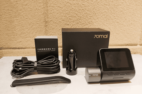 Состав комплекта видеорегистратора Xiaomi 70 Mai Smart Recorder Pro